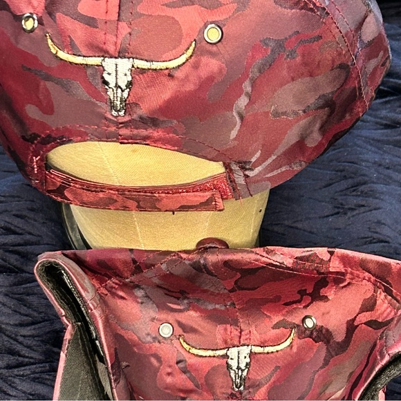 Red camo Texas hat with a longhorn. Only 1 Available. - Picture 2 of 3